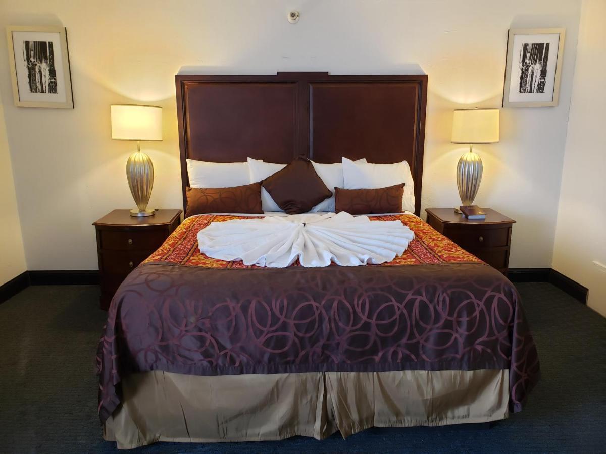 ทราเวลลอดจ์ บาย วินด์แฮม บรูคลิน เซนเตอร์ Hotel บรูคลิน เซ็นเตอร์ ภายนอก รูปภาพ