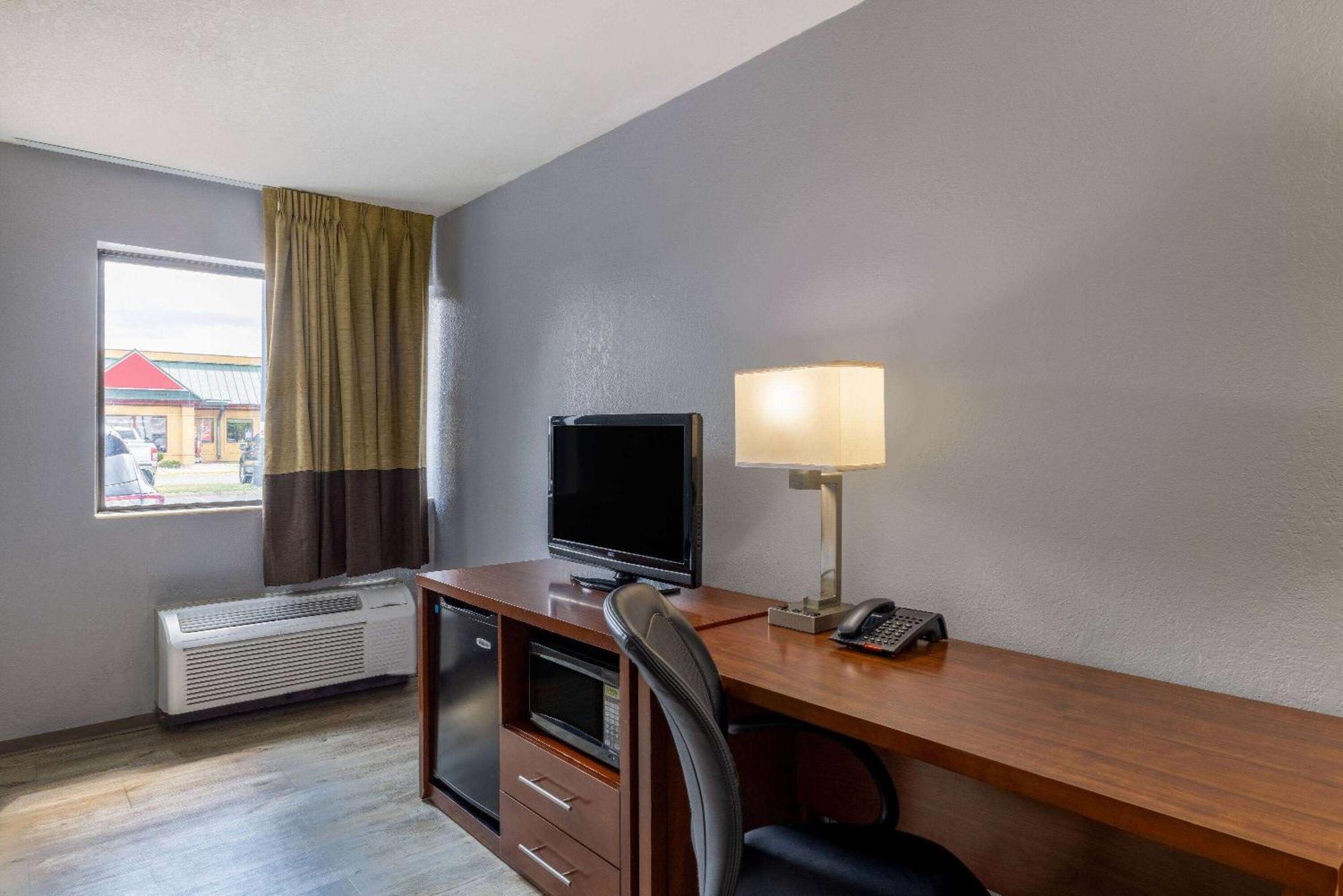ทราเวลลอดจ์ บาย วินด์แฮม บรูคลิน เซนเตอร์ Hotel บรูคลิน เซ็นเตอร์ ภายนอก รูปภาพ
