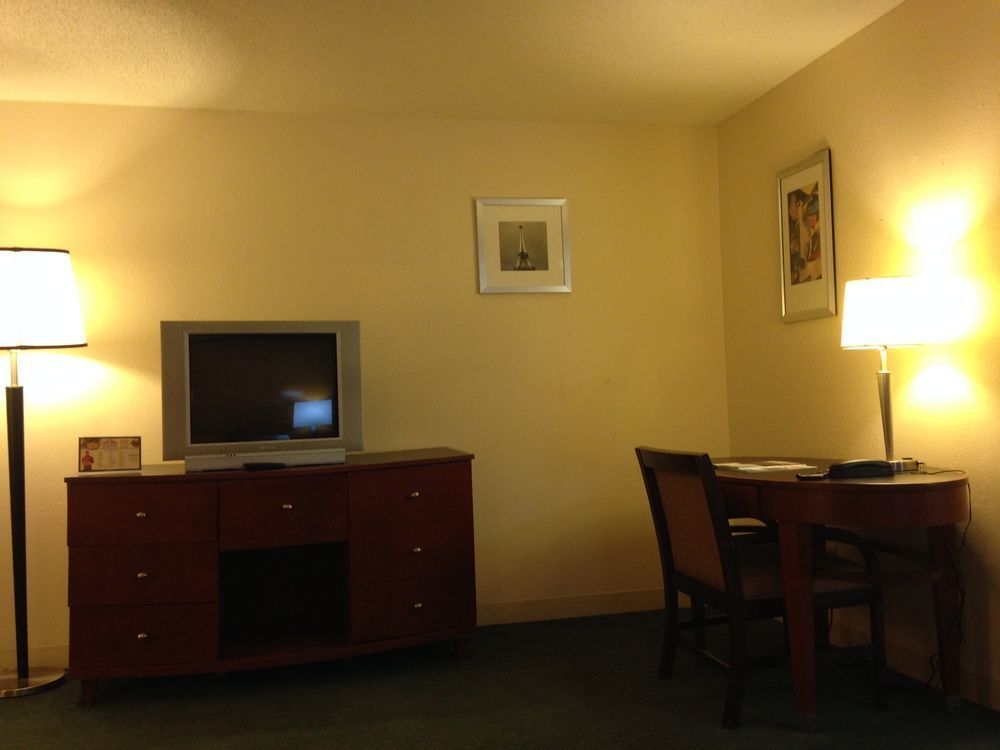 ทราเวลลอดจ์ บาย วินด์แฮม บรูคลิน เซนเตอร์ Hotel บรูคลิน เซ็นเตอร์ ภายนอก รูปภาพ